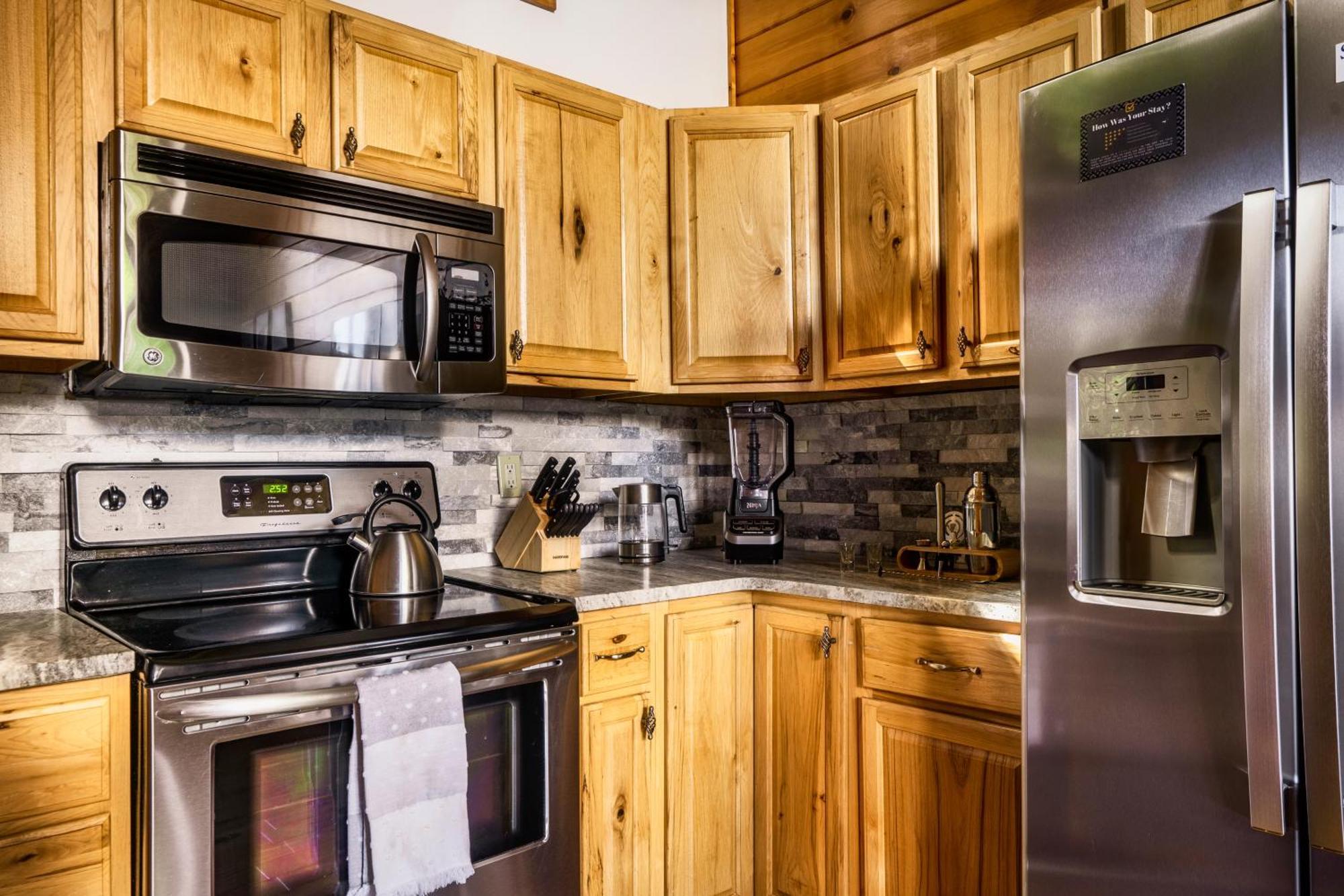 Woodhaven - Private - 3 Suites - Gorgeous Views - 3 Pools - Gamerm - Hottub - Lots Of Bears Гетлинбург Екстериор снимка